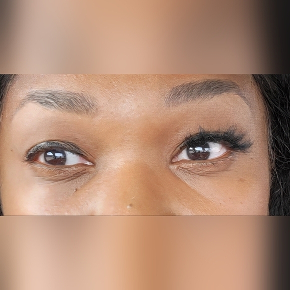 Luxe 3D Mink Eyelashes - Picture 2 of 4